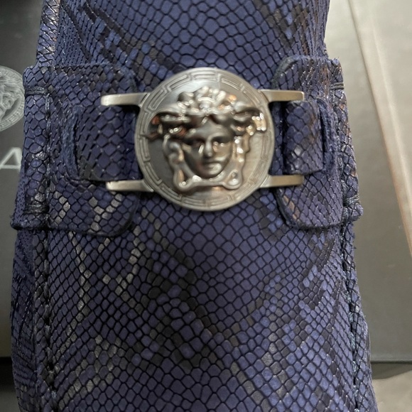 Versace men’s snake embossed blue loafers 8.5 - Picture 2 of 4